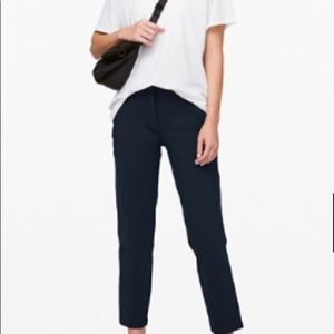Lululemon on the move pants Please read the messag